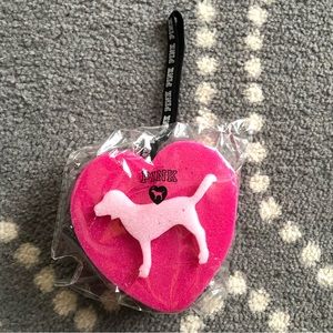 (PINK Victoria’s Secret) NEW Bath/Shower Heart Poof